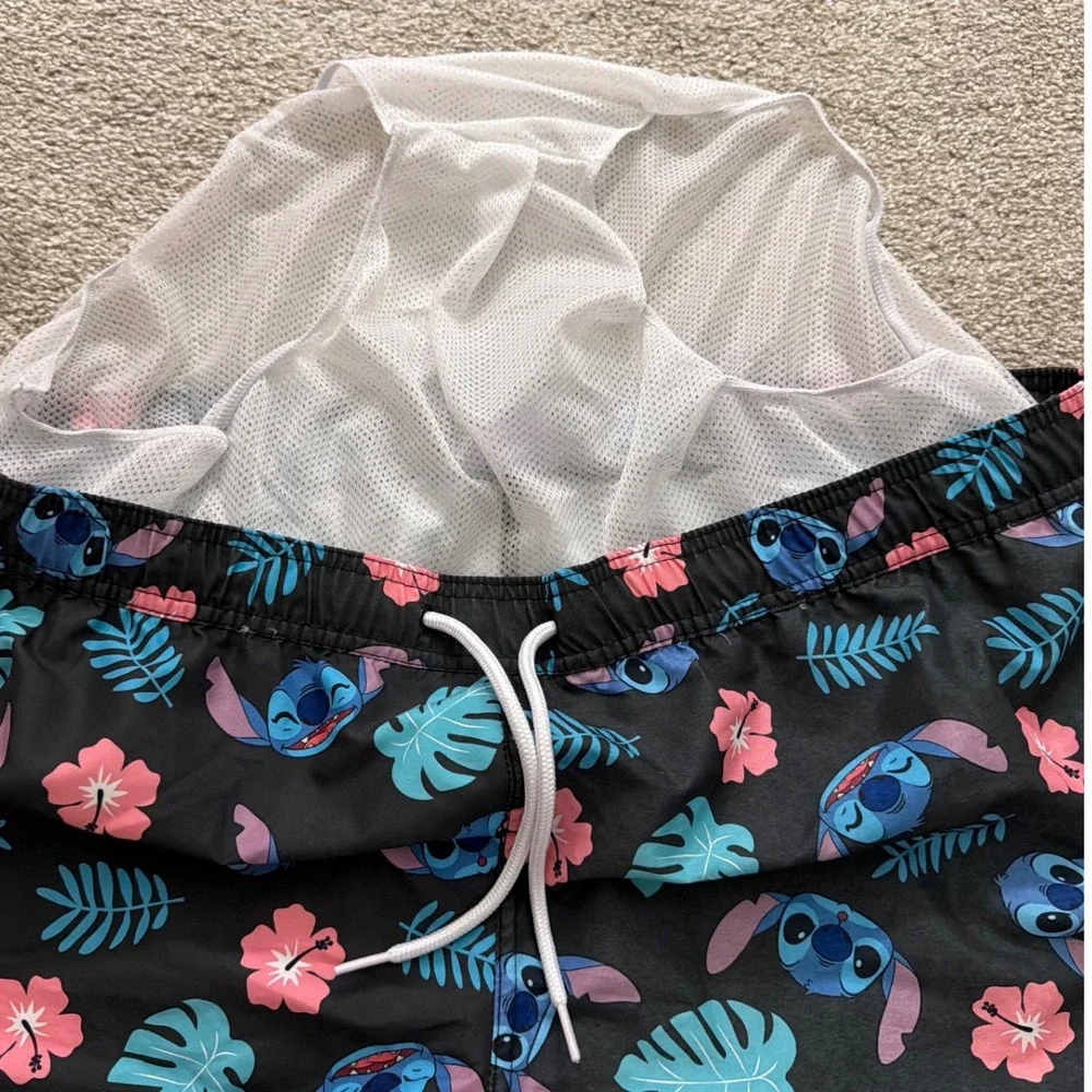 Disney Stitch Men Swim Trunks XL Black Tropical Floral Lilo & Stitch Board Short